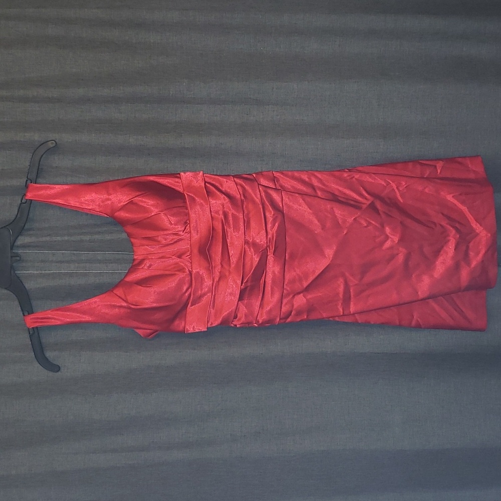 B Darlin Women's Red and Burgundy Dress Size 5/6